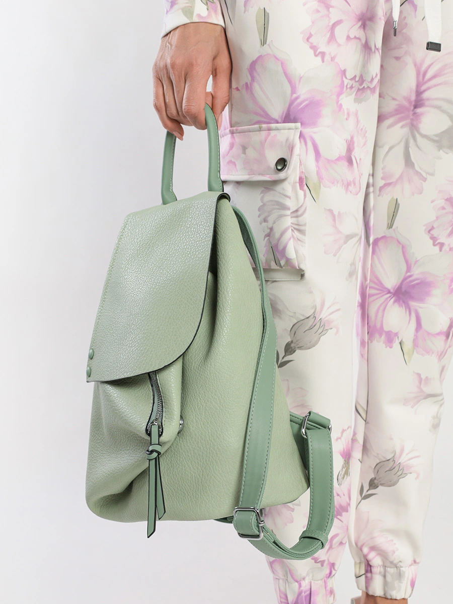 Рюкзак зеленого цвета с откидным клапаном